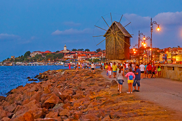 Nesebar s obědem