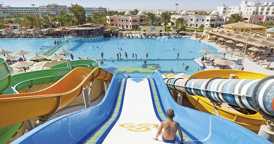 Amarina sun resort aqua park. Голден Гранд Резорт аквапарк. Golden Beach Resort 4 аквапарк. Continental Hotel Hurghada аквапарк. Хургада Египет Гравити отель аквапарк Резорт.